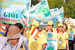 Bình Dương: Phật giáo diễu hành đường phố bảo vệ môi trường